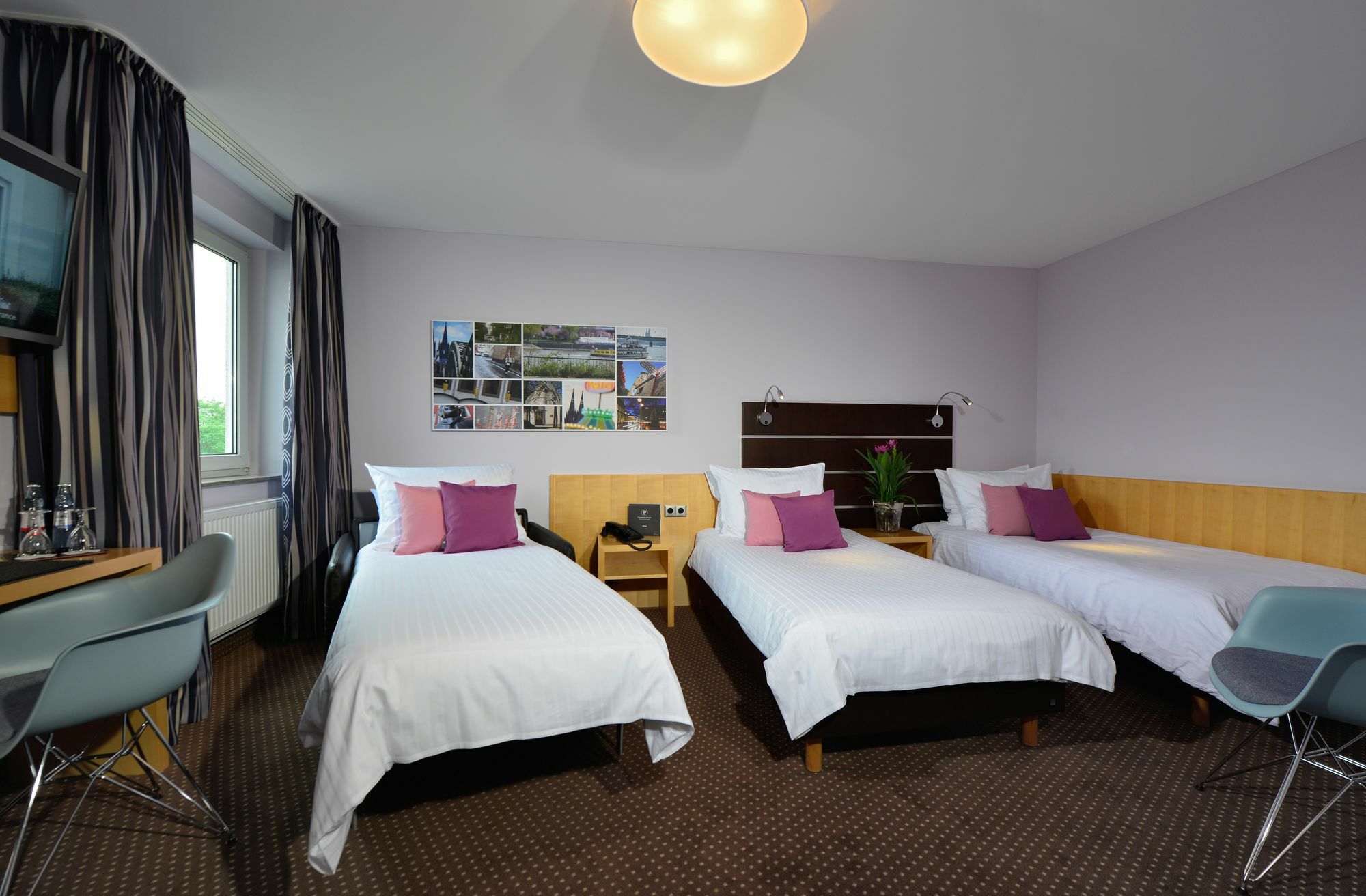 Hotel Uhu Garni โคโลญ ภายนอก รูปภาพ